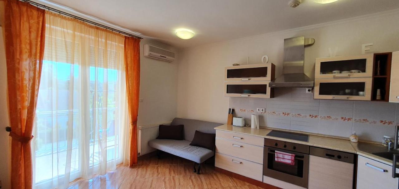 Bazsi Golden Beach Apartman Siófok Exteriör bild