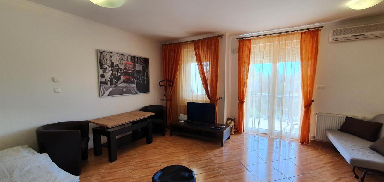 Bazsi Golden Beach Apartman Siófok Exteriör bild
