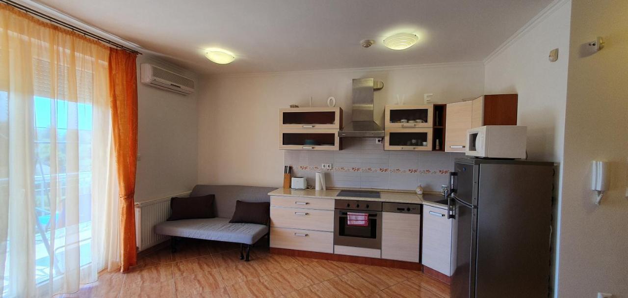 Bazsi Golden Beach Apartman Siófok Exteriör bild